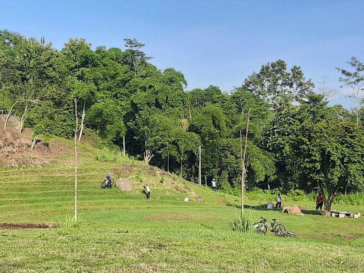 Хостел Seger Nusantara Kalisat Экстерьер фото